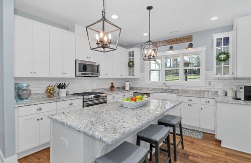 Whispering Pines House | Lakeside Serenity: Pines & Tranquility. nYour home for the 2024 US Open