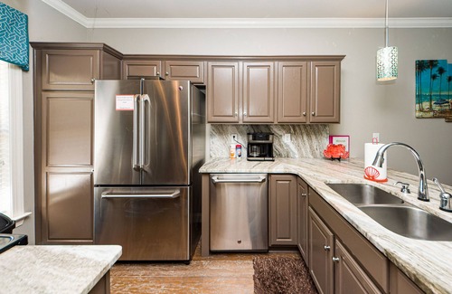 Santee Condo | Lakeside vacationing close to golf courses, restaurants and boat rental company!