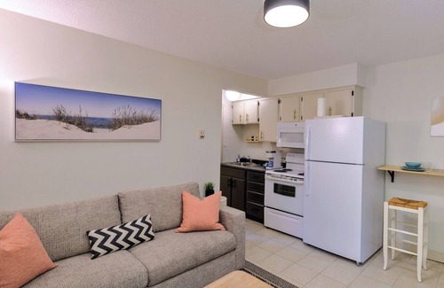 Okanagan-Similkameen Hotel | Lakeside Villa & Nordic Spa