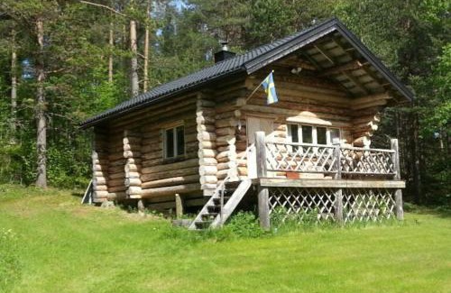 Vuollerim Ski Chalet | Lakeside wilderness cabin