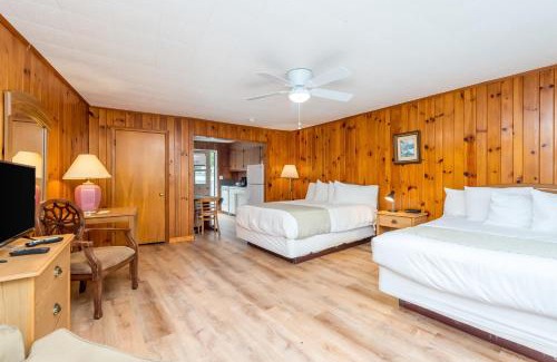 Flat Rock Hotel | Lakeview Cottage - Unit 305