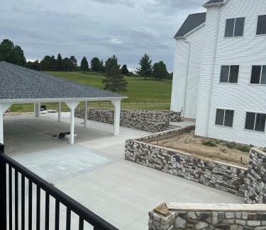 Lexington Hotel | Lakeview Hills Golf & Resort