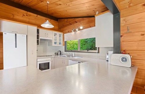Kinloch House | Lakeview in Kinloch Taupo
