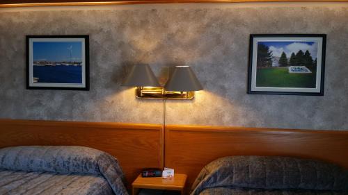Algoma District Hotel | Lakeview Inn