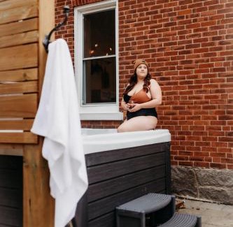 Hamilton Township House | Lakeview Luxury Farmhouse Retreat - Hot Tub - Games Room
