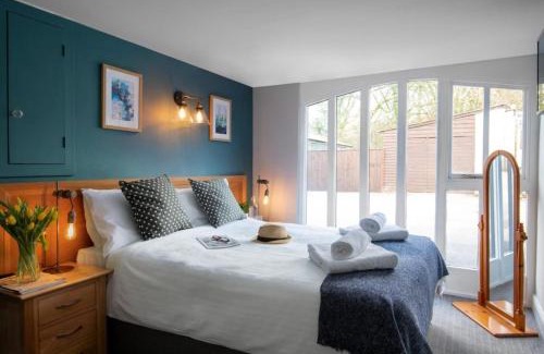Dunkeswell Hotel | Lakeview Manor
