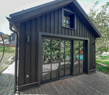 Trakai Villa | Lakeview Modern Karaim Cottage Trakai