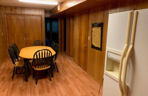 Swink Cabin | Lakeview Pines Hunting and Recreation Ranch