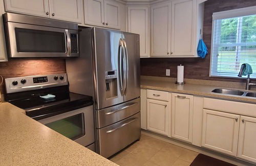 Cordova House | Lakeview Retreat - 30+min. from Southern Pines