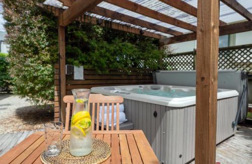 Taupo House | Lakewood Haven - Taupo Holiday Home