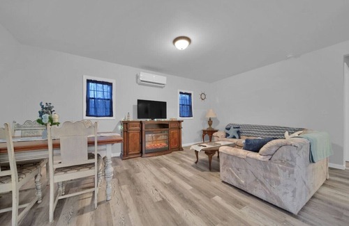 North Lakeport House | Lakewood Retreat - Hot Tub Open, Couples Getaway!