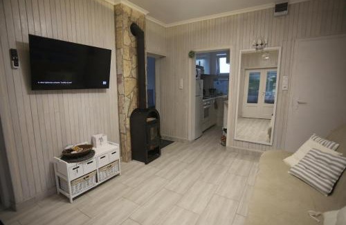 Lakitelek Apartment | Lakilak pihenőház a Holt-Tisza partján, termálfürdőnél, Lakitelek