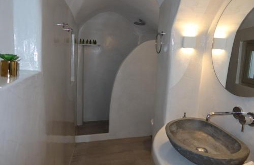 Emporio Apartment | Lamar Cave house