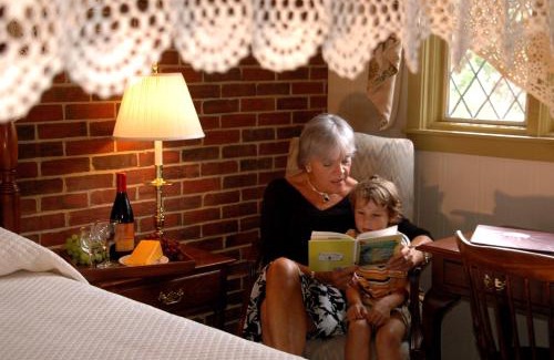 Hampton Hotel | Lamies Inn & The Old Salt Tavern