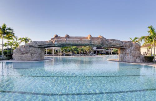 Lakewood Ranch Apartment | Lanai and Pool Access Striking Bradenton Condo!