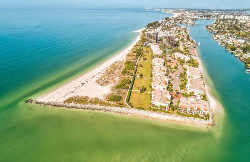 Sunset Beach House | Land's End 4-204 Bay Front - Premier