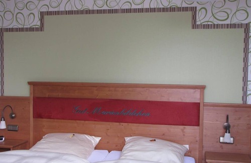 Roetgen Cottage | Landgasthof Gut Marienbildchen - Double Room Shower /WC