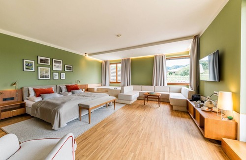 Glanz an der Weinstrasse Hotel | Landgut am Pößnitzberg