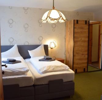 Stutzengrun Hotel | Landhotel "Lichte Aue" Lichtenau