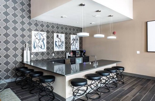 Vickery Meadow Apartment | Landing at Galleries at Park Lane - Studio in Vickery Meadow