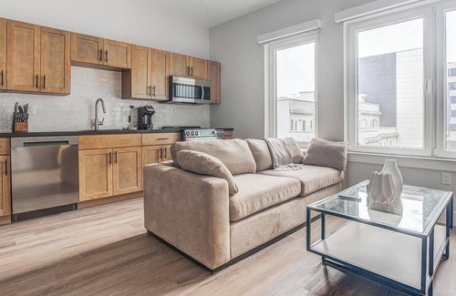 Kensington Apartment | Landing at Hagert and York - Studio in East Ken.