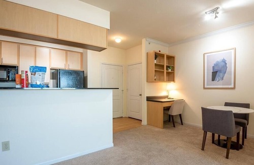 Creve Coeur Apartment | Landing at Kings Landing Apartment Homes - 1 Bedroom in Downtown Creve Coeur