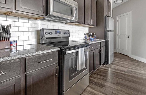 SouthPark Apartment | Landing at Mezzo1 - 2 Bedrooms in Myers Park