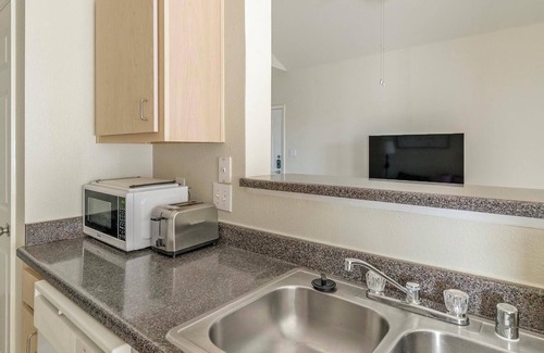 Southbelt/Ellington Apartment | Landing at Settlers Ranch - 1 Bedroom in South .