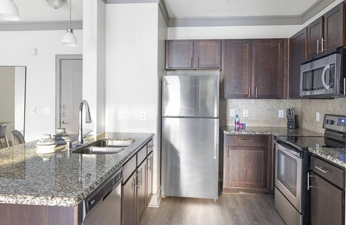 Northeast Carrollton Apartment | Landing at The Avenues at Carrollton - 2 Bedrooms in Northeast Carrollton