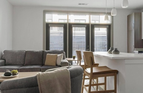 Home Park Apartment | Landing at The Brady - Studio in Home Park