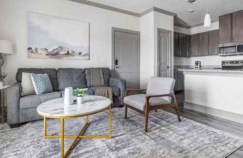 Manor Apartment | Landing at The Flats at Shadowglen - 1 Bedroom .