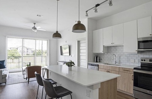 Austin Apartment | Landing at The Haywood - 1 Bedroom in Slaughter Creek