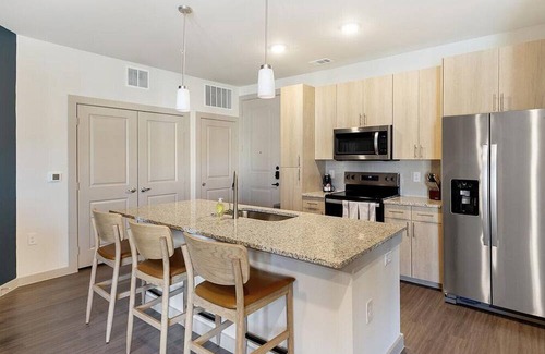 Anna Apartment | Landing at The Quinn - 1 Bedroom in Anna