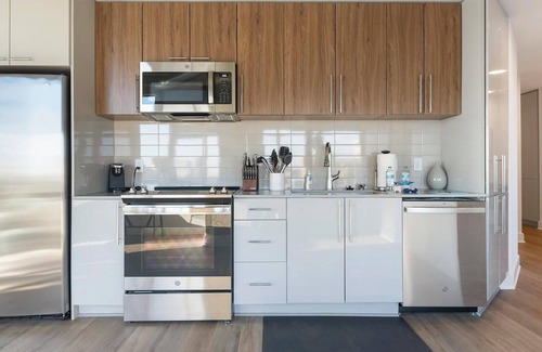 Baileys Crossroads Apartment | Landing at Three Collective - 2 Bedrooms in Fal.