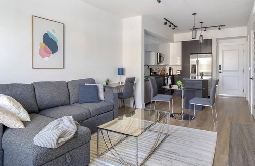 Providencia Park Apartment | Landing | Beautiful 1BD, Clubhouse, Gym