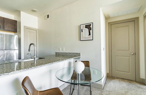 Spring Apartment | Landing | Chic 1BD, Pool, Gym
