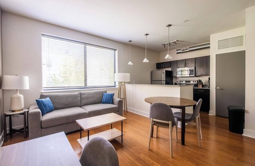 Church Hill Apartment | Landing | Incredible 1BD, Courtyard, Gym