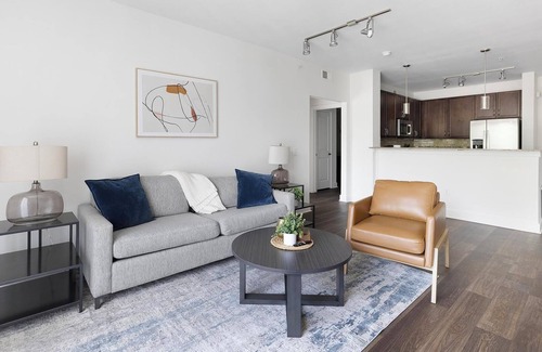 Irving Apartment | Landing | Stunning 2BD, Clubhouse, Courtyard