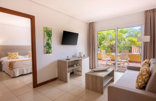Puerto de Santiago Resort | Landmar Costa los Gigantes Family Resort
