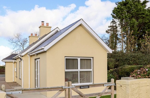 Ballycullane Cottage | LANE COTTAGE, family friendly in Ballycullane, County Wexford
