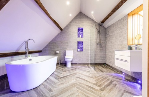 Talbot Green Bed & Breakfast | Lanelay Hall Hotel & Spa