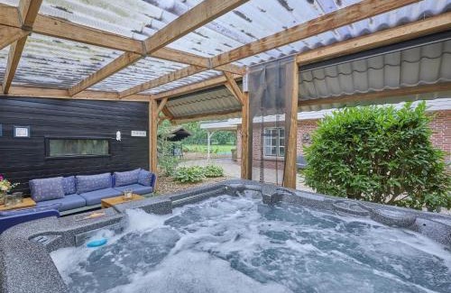 Reutum House | Langgoor