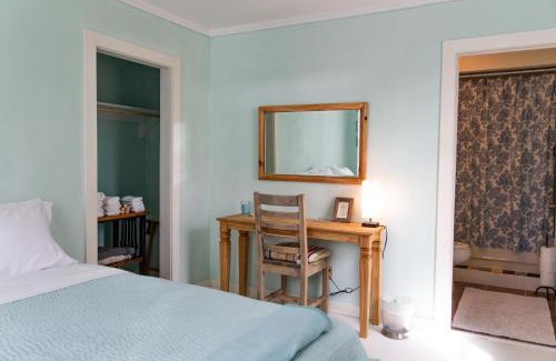 Alpine House | Langridge Lodge