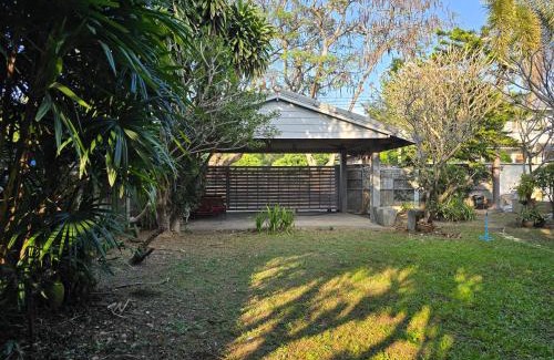 Chang Phueak Villa | Lanna Private Pool Villa 5min Nimman