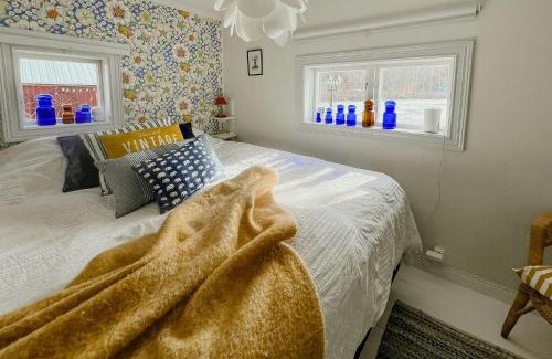 Nasviken House | Lantlig Stuga Med Panoramautsikt Över Hansesjön