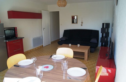Cap d'Agde Apartment | Lara 5 - Large, quiet T2 parental room Private parking near the beach