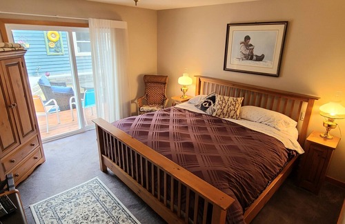 Banff Bed & Breakfast | Larch Room in Banff National Park