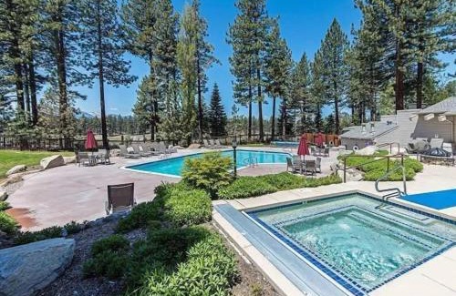 Zephyr Cove House | Large 1875 SF 2-bedroom 3 Bath 3-floor townhome