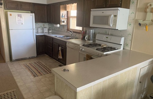 Gibson Point House | Large 2 bedroom, 2 bath cabin on the water sleeps 6.