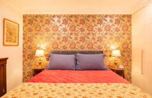 Paddington Apartment | Large 4-Bed 8-Guests w Patio 1841 House Paddington